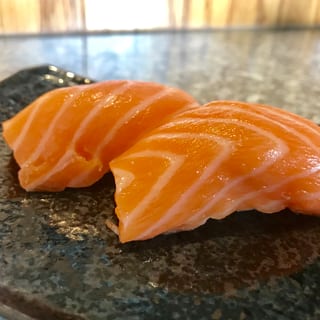Salmon / Sake